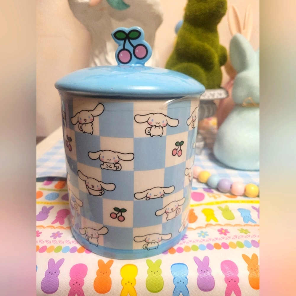 Hello kitty cinnamonroll ceramic cookie jar